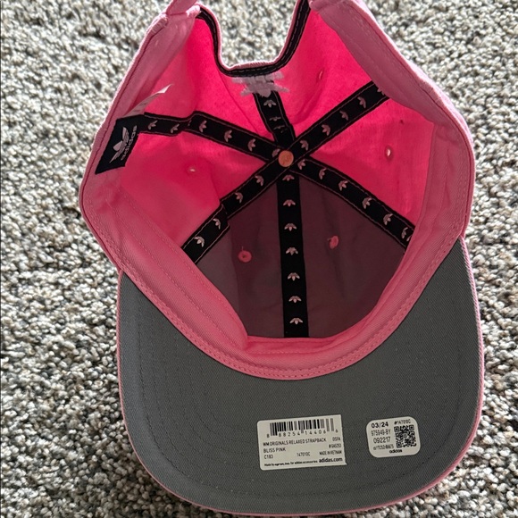 Adidas Women's Pink Cap with White Logo - Picture 3 of 3